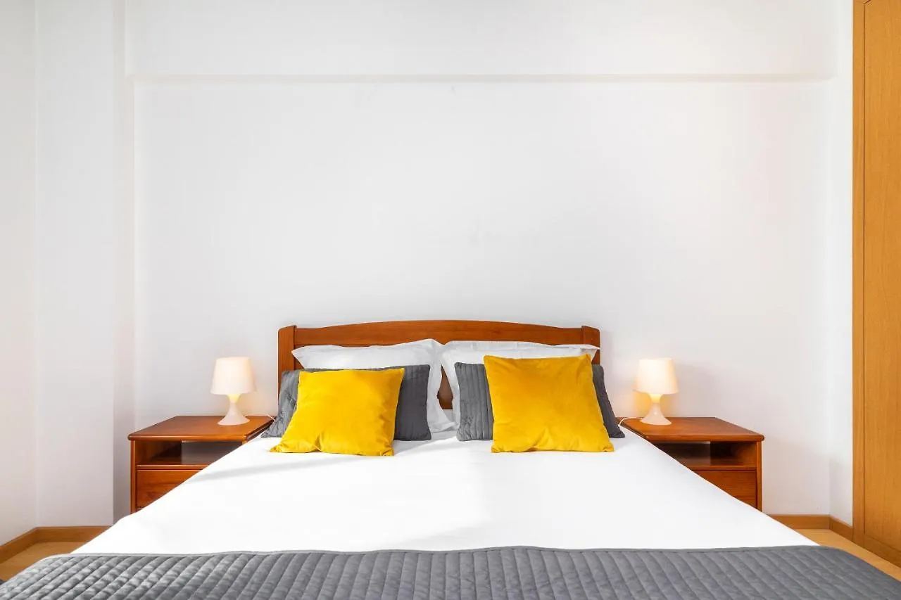Lisboa, Cidade, Elegant Apartment With Air Cond, Free Wifi And Near Metro, By Ig 0*, Lisbon