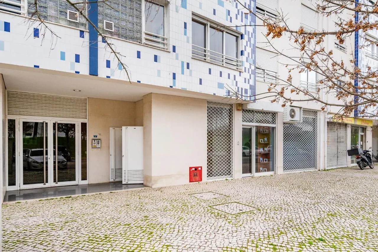 Lisboa, Cidade, Elegant Apartment With Air Cond, Free Wifi And Near Metro, By Ig  Lisbon