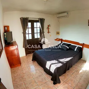 casa-blanca-guest-house.santa-catarina-brasil.com/